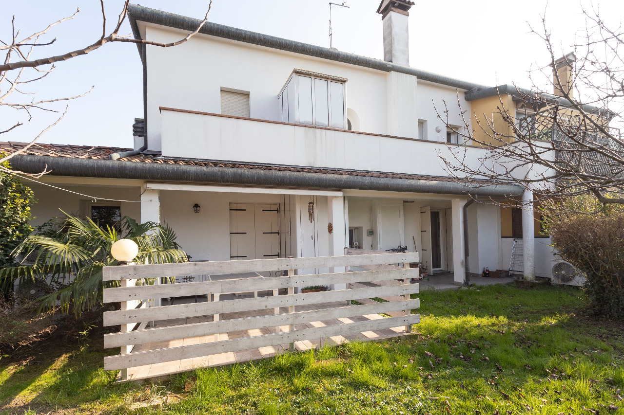 Casa Bifamiliare/Schiera in vendita a Quarto d'Altino